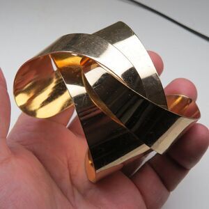 $150 14k Vintage Fashion Bangle Bracelet